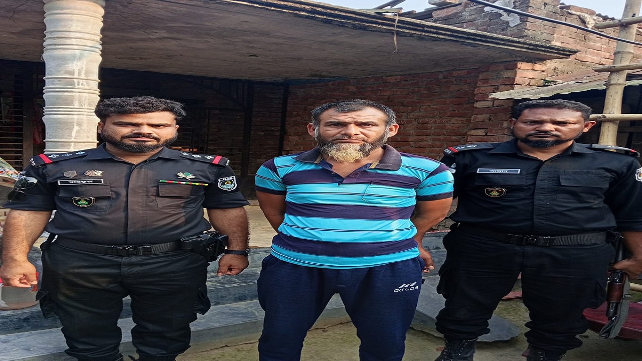 নড়াইলে তেল না পেয়ে ফিলিং স্টেশন ম্যানেজারকে ট্রাক চাপায় হত্যা, ঘাতক চালক গ্রেফতার