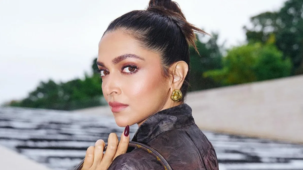 মাতৃত্বের মধ্যেও শুটিংয়ে ব্যস্ত বলিউড তারকা — দৈনিক দুর্নীতির বার্তা Deepika Padukone pregnancy Bollywood news new baby announcement — Dainik Durnitir Barta —— dainikdurniti.com —