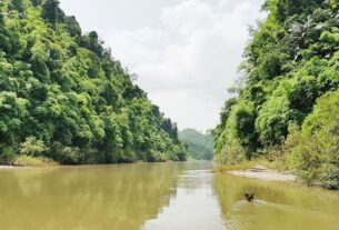 বান্দরবানের লামায় উদ্ধার অভিযান চলছে; গভীর পানিতে তলিয়ে যাওয়ার আশঙ্কা — দৈনিক দুর্নীতির বার্তা Tourist missing in Matamuhuri river during bath rescue operation ongoing in Lama — Dainik Durnitir Barta —— dainikdurniti.com —