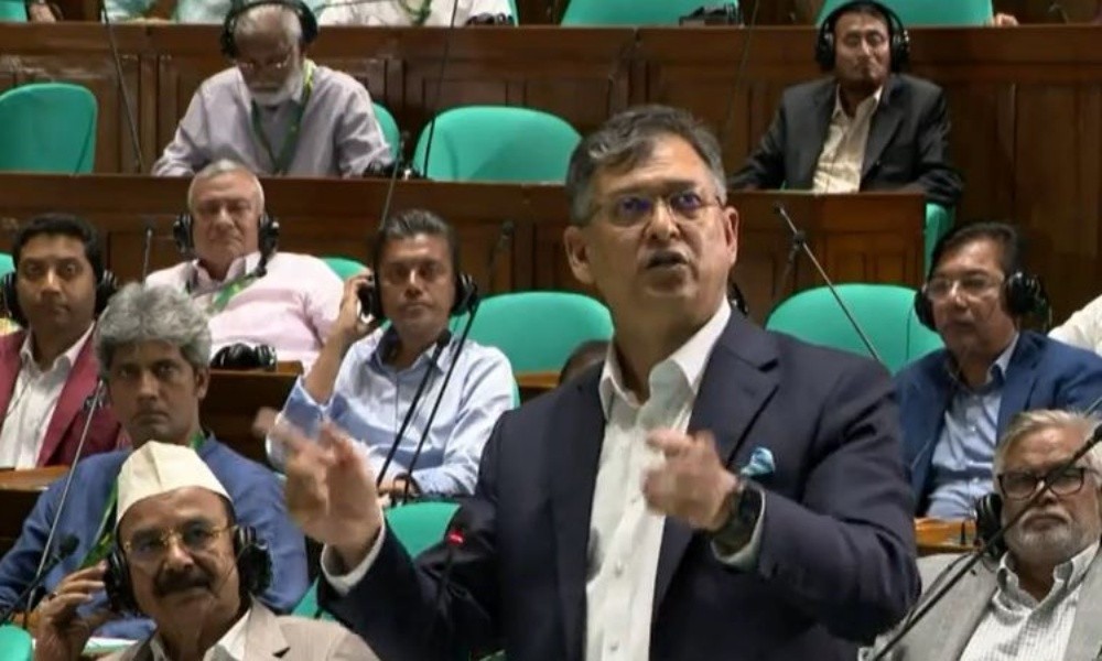 সব দলের সমন্বয়ে বিশেষ সংসদীয় কমিটির প্রস্তাব; সংশোধনের ইঙ্গিত — দৈনিক দুর্নীতির বার্তা Constitution is amended not reformed says home minister proposes special parliamentary committee — Dainik Durnitir Barta —— dainikdurniti.com —