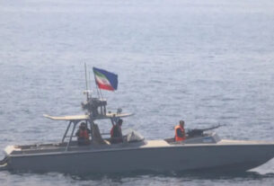 কৌশলগত জলপথে নিয়ন্ত্রণ জোরদার, উত্তেজনা বাড়ছে মধ্যপ্রাচ্যে — দৈনিক দুর্নীতির বার্তা Iran Hormuz Strait toll income global trade tension Middle East news — Dainik Durnitir Barta —— dainikdurniti.com —