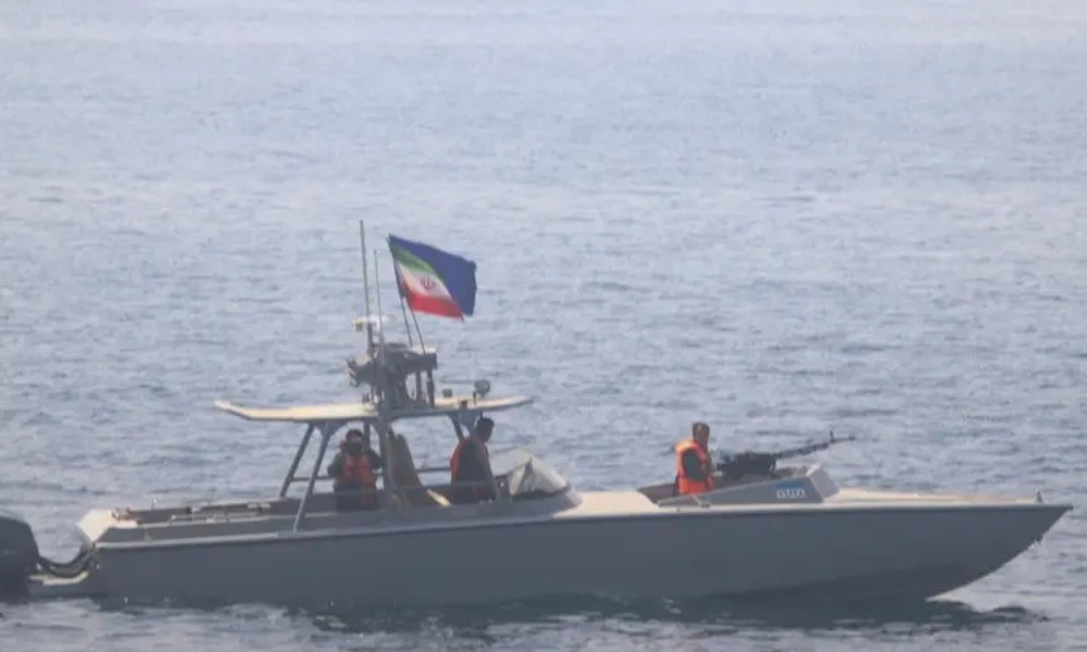 কৌশলগত জলপথে নিয়ন্ত্রণ জোরদার, উত্তেজনা বাড়ছে মধ্যপ্রাচ্যে — দৈনিক দুর্নীতির বার্তা Iran Hormuz Strait toll income global trade tension Middle East news — Dainik Durnitir Barta —— dainikdurniti.com —