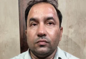 লখনৌ বিশ্ববিদ্যালয়ের অভিযুক্ত শিক্ষক পরমজিৎ সিং