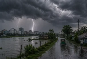 বাংলাদেশে বজ্রসহ বৃষ্টি ও বন্যার শঙ্কা